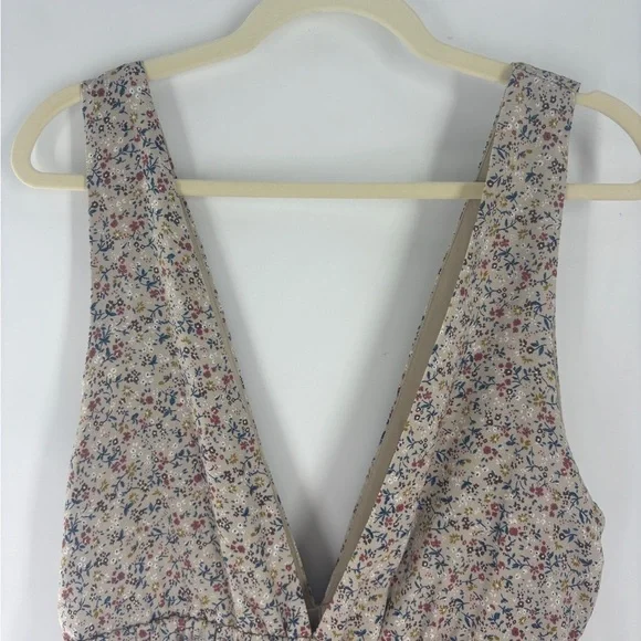 Polagram Taupe Floral Dress with Plunging V Neck. Pockets! - Picture 2 of 8